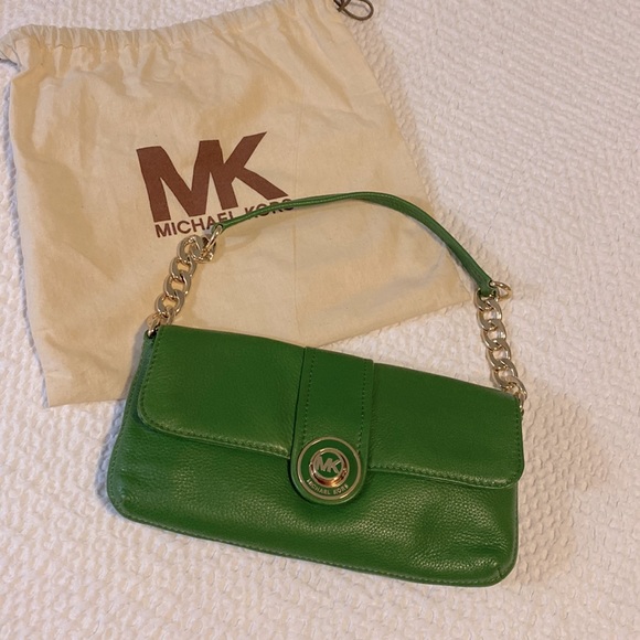 Final sale🔥NWOT Michael Kors Genuine Leather Pushlock Baguette Shoulder Bag - Picture 2 of 9